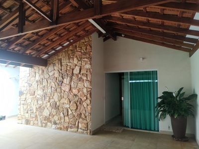 Casa à venda, 3 quartos sendo 1 suíte, Área gourmet, R$ 375.000 - Jardim Brasil (Vila Xavier), Araraquara, SP
