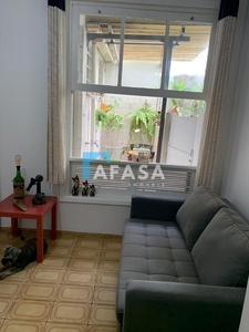 Charmoso apartamento à venda em Ipanema com 35m², 1 quarto, área externa | Rio de Janeiro, RJ