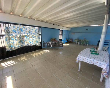 Comprar casa de 2 quartos no Macuco em Santos