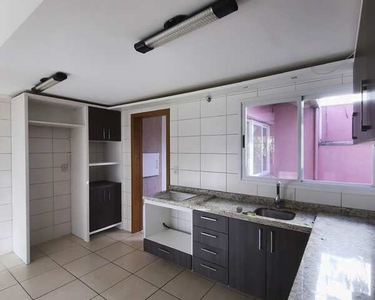 Duplex, 135,00 m² ele possui: 03 dormitórios, sendo 01 suíte, 01 banheiro social, 01 lavab