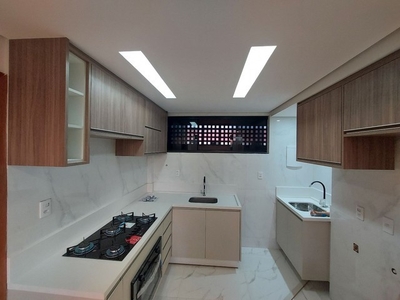 Excelente Apartamento Reformado! 02 quartos, Quadra Shces 101, Cruzeiro Novo