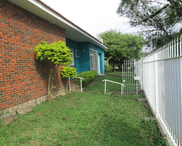 EXCELENTE Casa de 3 dormitórios sendo duas suíte, no Jardim Itu Sabará, garagem mais 2 vag