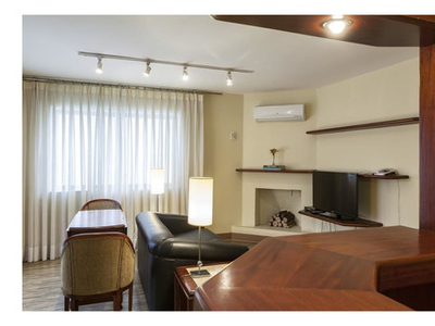 Flat La Residence Itaim Disponível Para Venda Com 02 Dormitórios, 120m² E 02 Vagas De Garagem