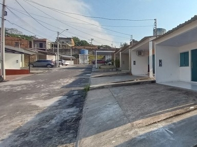 IR* alugo casa 2 e 3 Qts em condomínio tenho no Pq Laranjeiras e Cidade Nova