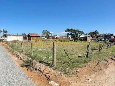 Lindo Terreno de esquina para venda com 287m² no bairro Itacolomi, em Balneário Piçarras - SC