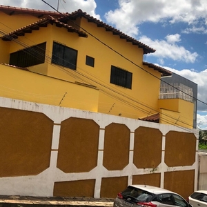 Oportunidade - Linda Casa 4 Quartos no Guará 2