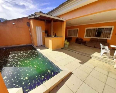 Ótima casa com piscina e amplo quintal em Vargem Grande/RJ