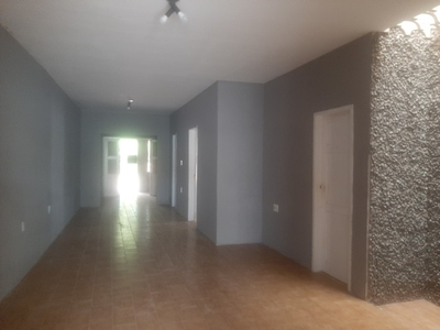 Otima Casa para Clinica ou Residencia no Conjunto Ceará I - Fortaleza - CE