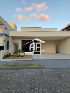 Ótima casa terrea com 130m² , segurança 24 horas , Confira !