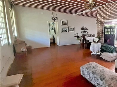 Ótima casa venda com 243 m², 4 quartos, suíte, 6 vagas, varanda, Jardns, Costa Azul - Sal
