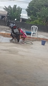 Quero repassar apena local de trabalho com tudo , e um lava jato .