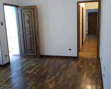 Sobrado 220m² com 4 dormitórios sendo 1 suíte, 4 banheiros, 3 vagas