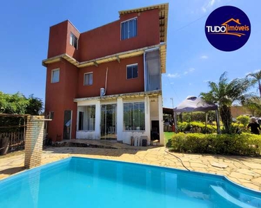 SOBRADO 3 QUARTOS, BOA LOCALIZAÇÃO, PISCINA, CHURRASQUEIRA E SAUNA, LOTE DE 900M²