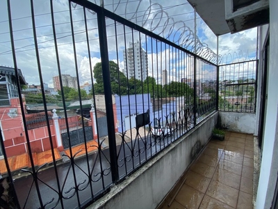 Sobrado para venda tem 186 metros quadrados com 3 quartos em Centro - Manaus - AM
