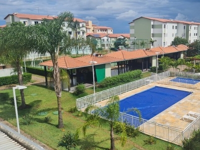 Vendo Apart de 2 Quartos C/Suíte na QD 102 no Total Ville Santa Maria DF