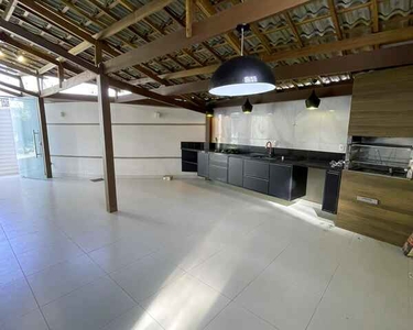 VENDO CASA DUPLEX COM 3 SUÍTES EM LAURO DE FREITAS