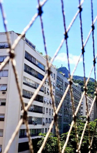 Quarto Mobiliado no melhor ponto de Copacabana