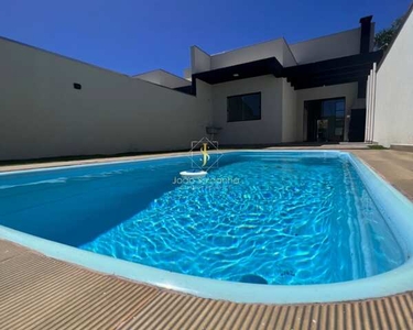 Casa com piscina para Venda em Guaratuba, 300 metros do mar, Rua asfaltada