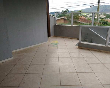 Excelente Casa com Escritório montado à 1.3km da Av Lucas Garcez em Atibaia/SP