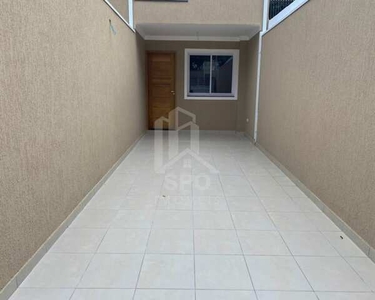 Sobrado novo, 95m², 3 dormitórios, quintal com churrasqueira !