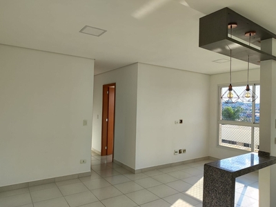 Apartamento em Champagnat, Londrina/PR de 58m² 3 quartos para locação R$ 1.500,00/mes