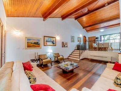 Casa em Chácara dos Junqueiras, Carapicuíba/SP de 300m² 3 quartos à venda por R$ 1.399.000,00