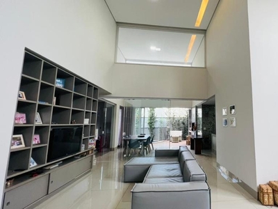 Casa em Nova Uberlândia, Uberlândia/MG de 250m² 3 quartos à venda por R$ 2.099.000,00