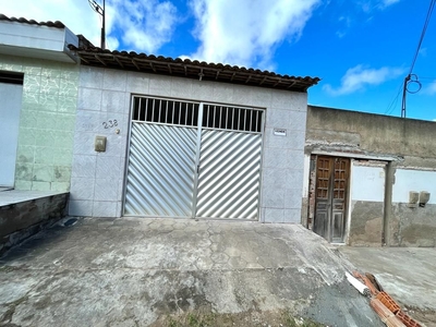 Casa em Rendeiras, Caruaru/PE de 100m² 2 quartos à venda por R$ 134.000,00