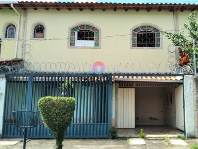 Casa em Xangri-Lá, Contagem/MG de 81m² 4 quartos à venda por R$ 449.000,00