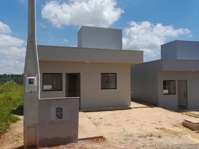 Casas à venda (novas) em Mombuca - SP