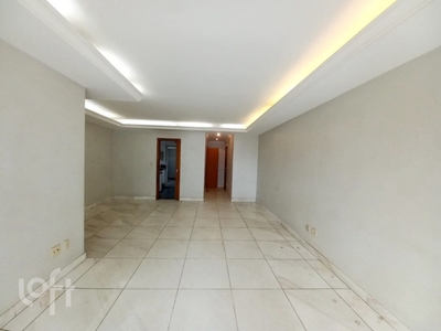 Apartamento à venda em Boa Viagem com 140 m², 4 quartos, 1 suíte, 3 vagas