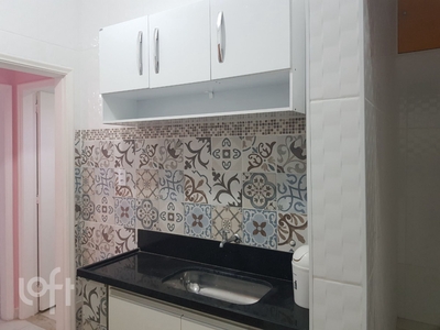 Apartamento à venda em Copacabana com 61 m², 2 quartos, 1 vaga