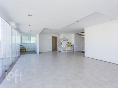 Apartamento à venda em Pinheiros com 185 m², 3 quartos, 2 suítes, 3 vagas
