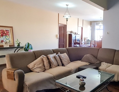 Apartamento à venda em Serra com 200 m², 4 quartos, 1 suíte, 2 vagas