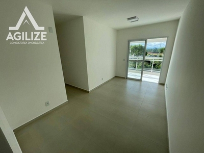 Apartamento com 3 dormitórios para alugar, 76 m² por R$ 3.200,00/mês - Glória - Macaé/RJ