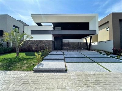 Casa Condomínio - Residencial Alphaville II - Urbanova - 3 Dormitórios - 250m²