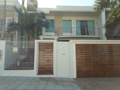 Casa para Venda - 200m², 2 dormitórios, sendo 2 suites, 2 vagas - Moinhos de Vento