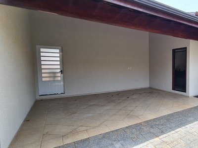 Casa para venda possui 250 metros quadrados com 4 quartos em Jardim Elisa - Jaguariúna - S