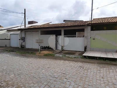 Excelente Casa com 03 Quartos, sendo 01 Suíte no Vivendas do Coqueiro II