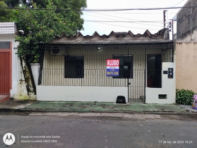 R$ 1.700 casa 2qts no Conj Eldorado P.10
