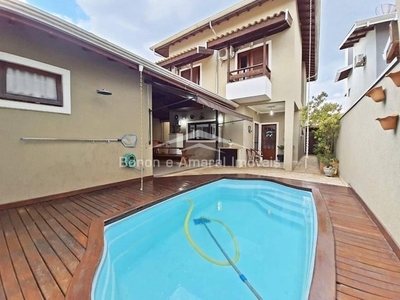 Sobrado com piscina à venda no Campos do Conde I, em Paulínia.