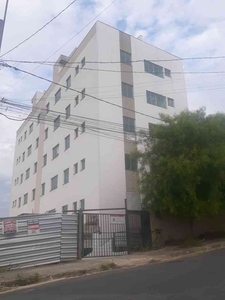 Apartamento com 2 quartos à venda no bairro Cabral, 66m²
