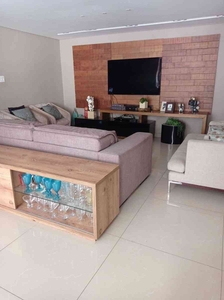 Apartamento com 3 quartos à venda no bairro Buritis, 145m²