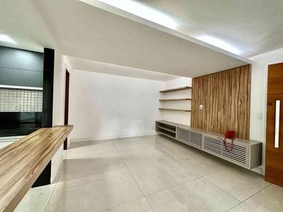 Apartamento com 3 quartos à venda no bairro Funcionários, 130m²