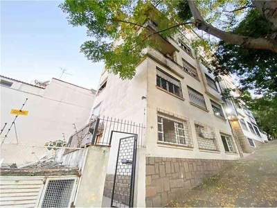 Apartamento com 3 quartos à venda no bairro Petrópolis, 75m²