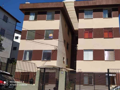 Apartamento com 3 quartos à venda no bairro Sagrada Família, 60m²