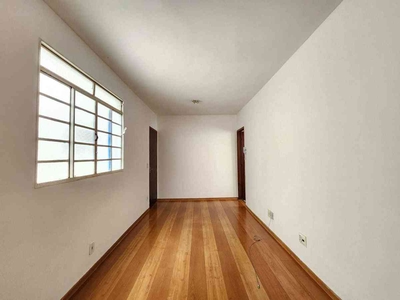 Apartamento com 3 quartos para alugar no bairro Buritis, 75m²