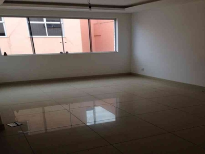 Apartamento com 3 quartos para alugar no bairro Castelo, 80m²