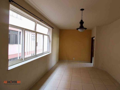 Apartamento com 3 quartos para alugar no bairro Santo Antônio, 100m²