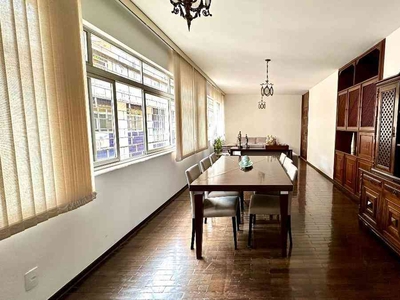 Apartamento com 4 quartos à venda no bairro Santo Agostinho, 160m²